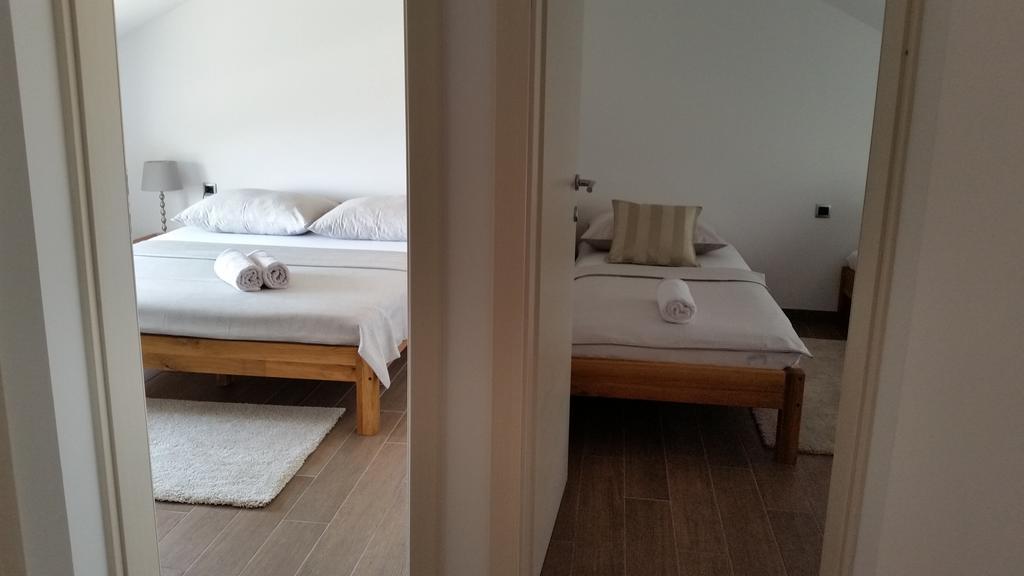 Apartments Lolita Bol Dış mekan fotoğraf