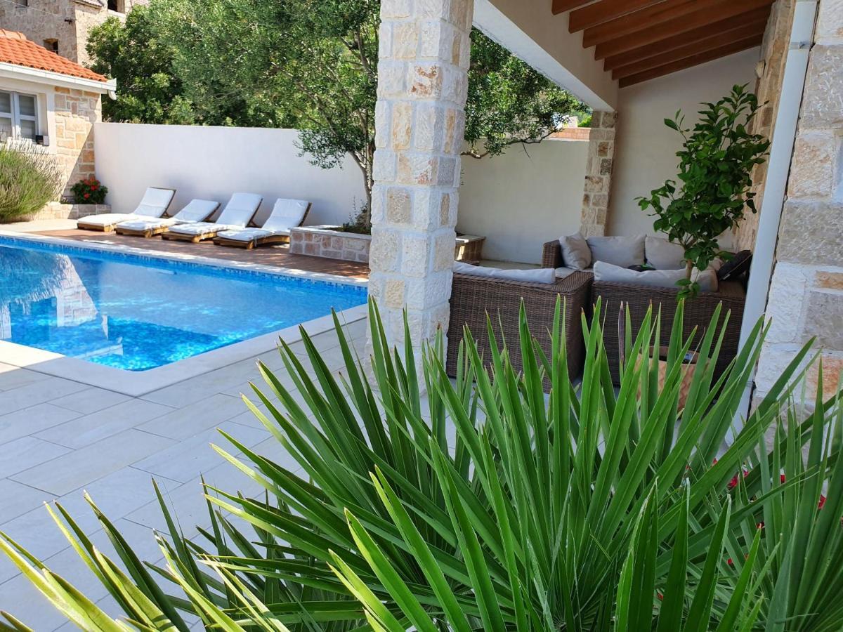 Apartments Lolita Bol Dış mekan fotoğraf