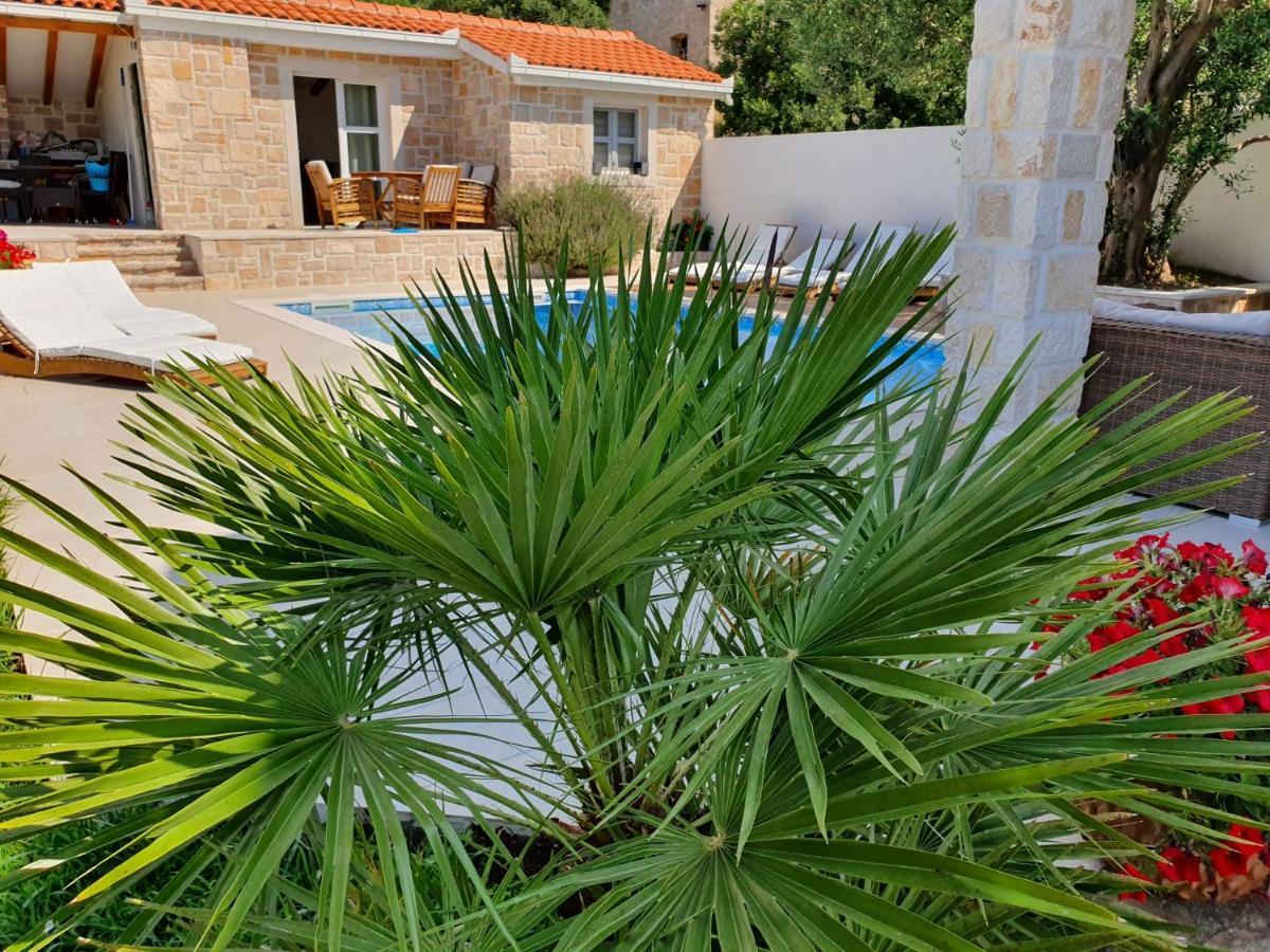 Apartments Lolita Bol Dış mekan fotoğraf